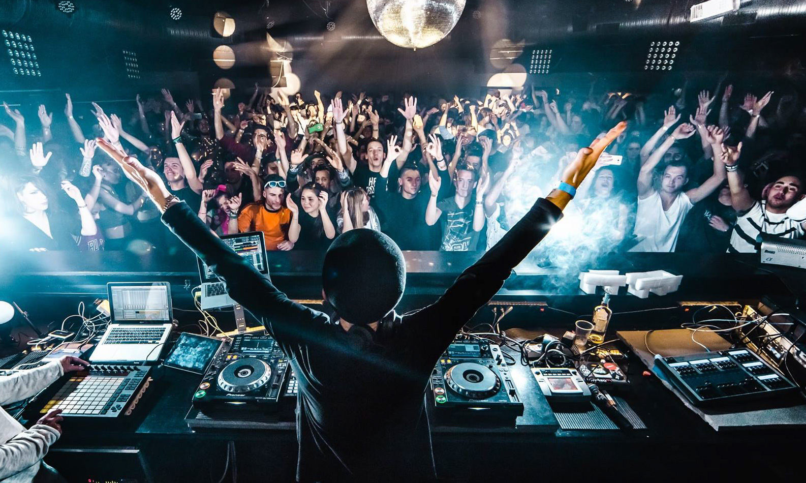 Metempsicosi Night Madame Butterfly